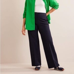 Boden point of ponte fabric wide leg pant size 6// navy